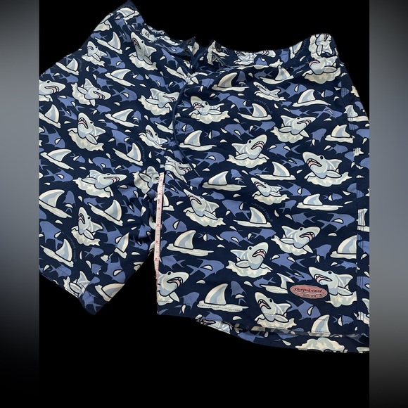 Vineyard Vines blue shark men’s swim shorts trunks bathing suit board shorts L - Picture 3 of 5